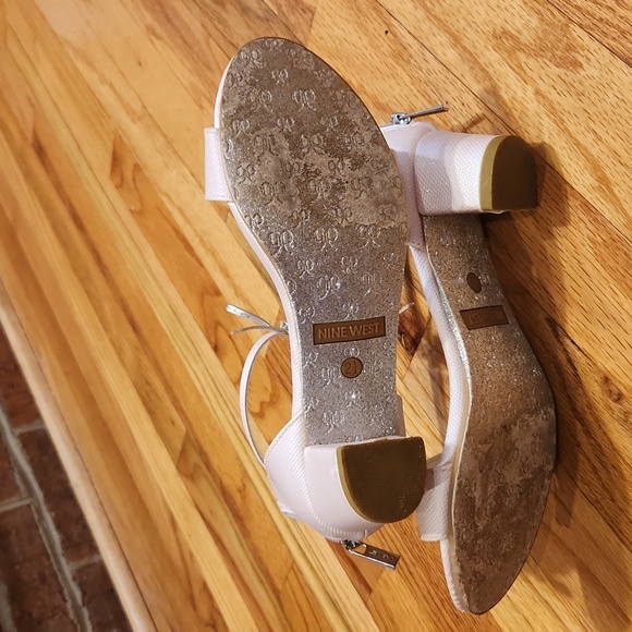 NINE WEST Pastel Pink heels 2.5 size - Picture 3 of 3